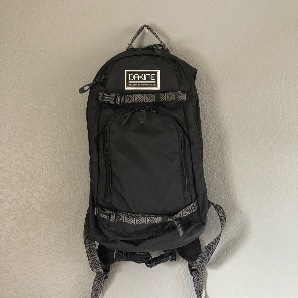Dakine Session Hydration Pack